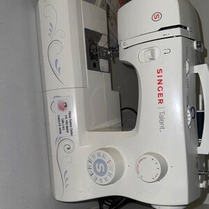 Singer Talent White Sewing Machine